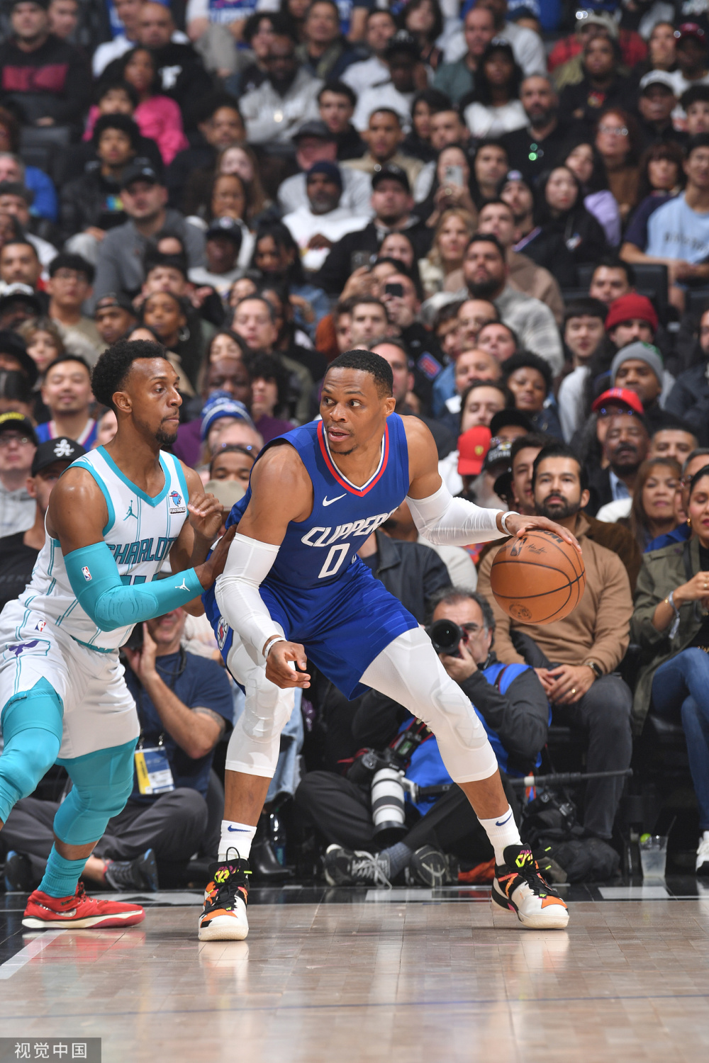 九游官网-三湘雄鲨队险胜嵩山山猫队,网球半决赛上演关键失误成转折!防守强度拉满